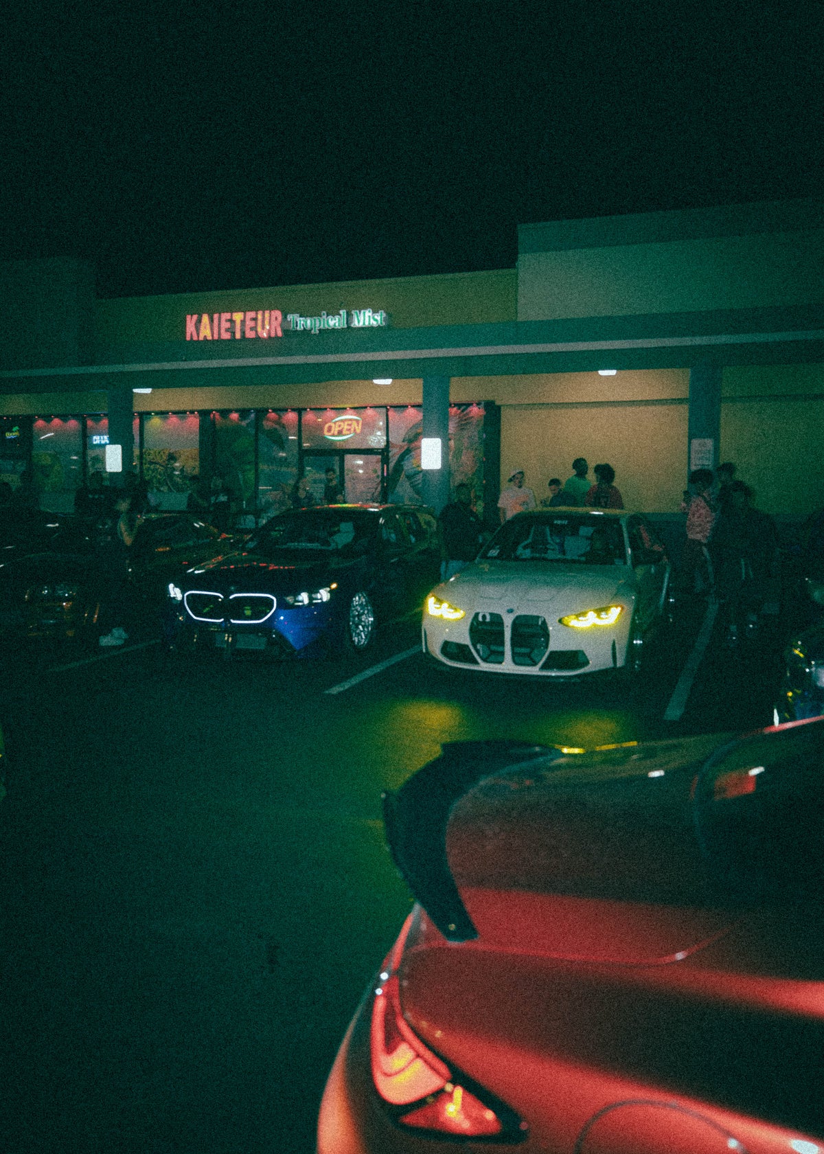 Store image